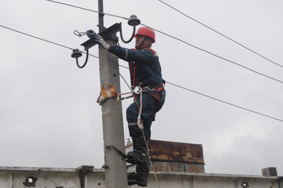 Энергетики из 31 района Омской области проверили знания по охране труда