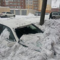 В Омске продолжают бороться с последствиями снегопада