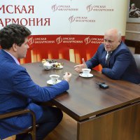 Денис Мацуев пообещал Губернатору Виктору Назарову в следующий раз дать в Омске несколько концертов и привлечь молодые таланты