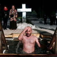 Минздрав Омской области дал рекомендации желающим отправиться на крещенские купания