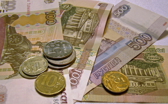 Александр Бурков назвал проблемой наличие зарплат «в конвертах» в Омской области